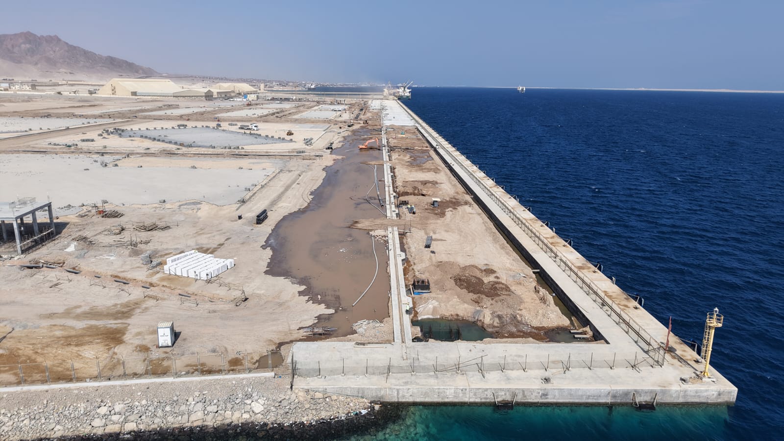 محطة متعددة الأغراض بميناء سفاجا البحري