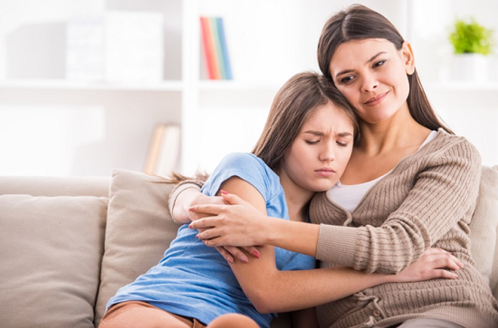 تربية الأم لابنتها تربية الأم لابنتها