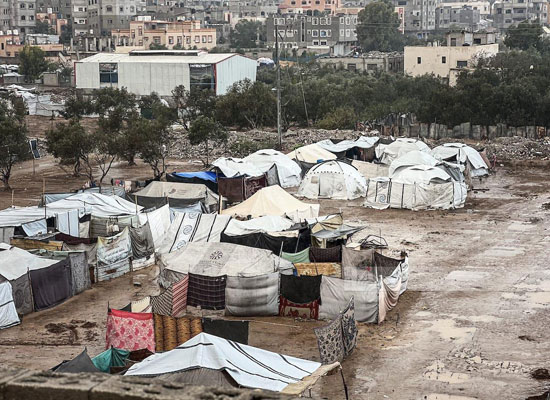 غرق الخيام فى مياه الأمطار