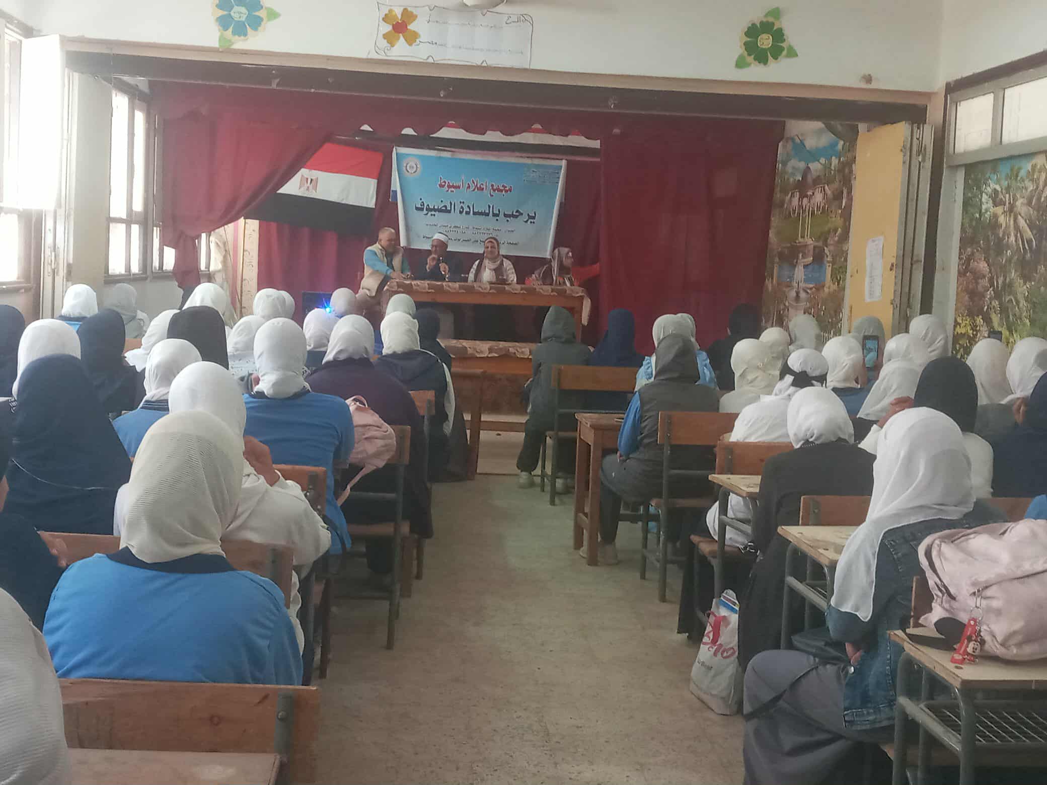 جانب من الندوة