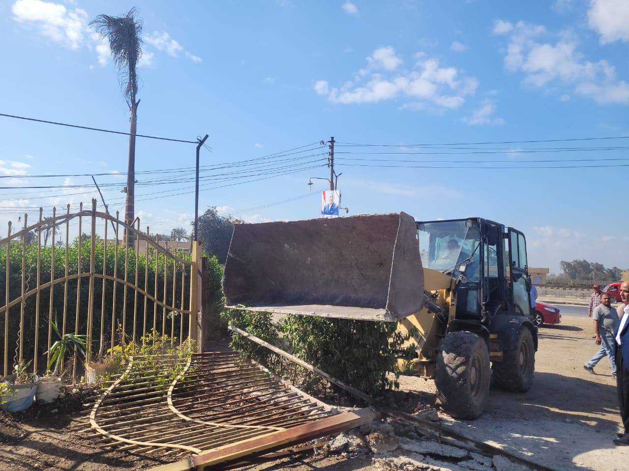 إزالة التعديات على الطرق الزراعي إزالة التعديات على الطرق الزراعي