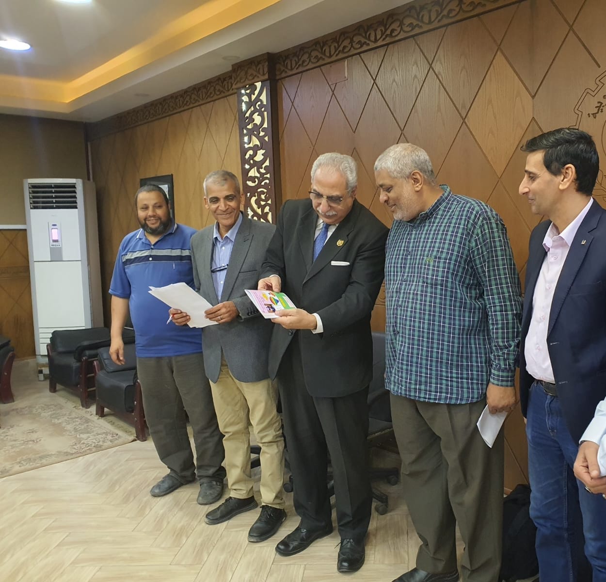 مدير تعليم القليوبية يتابع فعاليات المسابقة