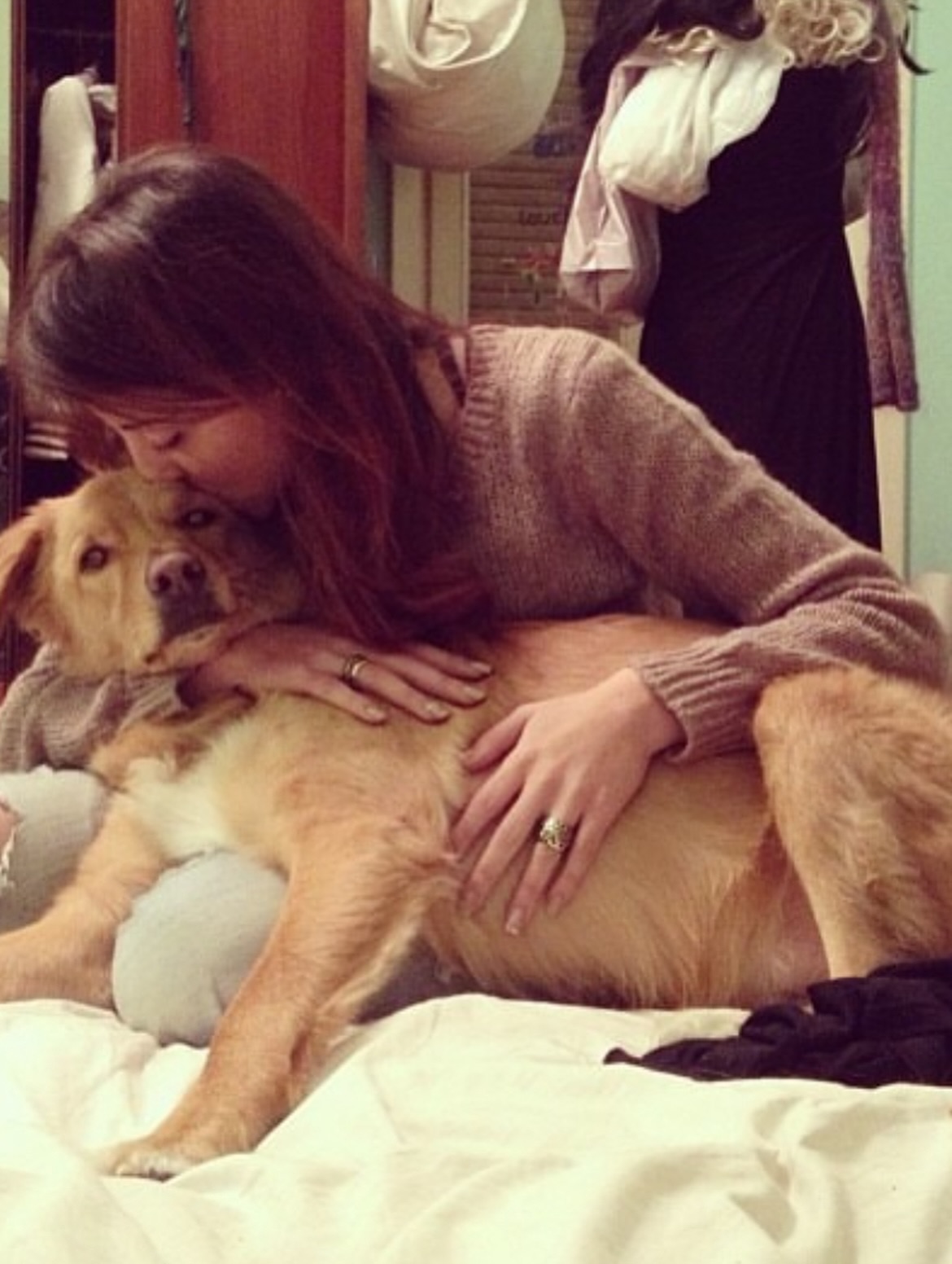 مريم الخشت تودع كلبها