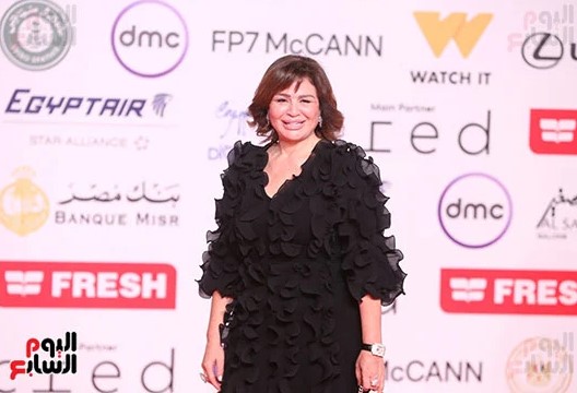 إلهام شاهين بفستان أسود