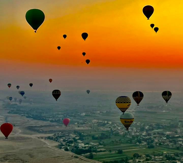 عودة تحليق البالون الطائر للتحليق بخروج 65 رحلة على متنها 1800 سائح بالأقصر