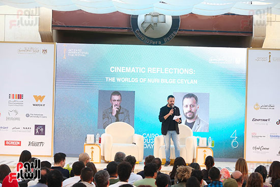 الناقد أحمد شوقي