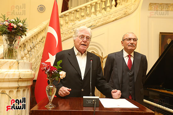 حسين فهمي خلال كلمته