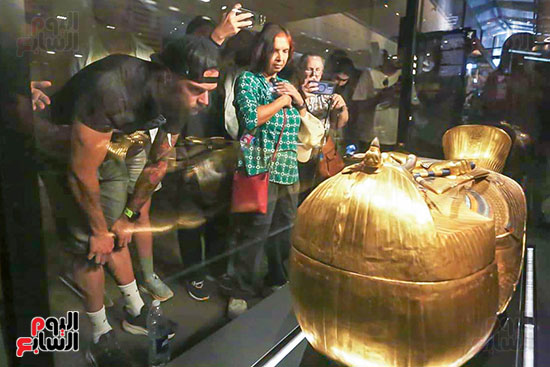 زيارة الاجانب لتوت عنخ أمون زيارة الاجانب لتوت عنخ أمون