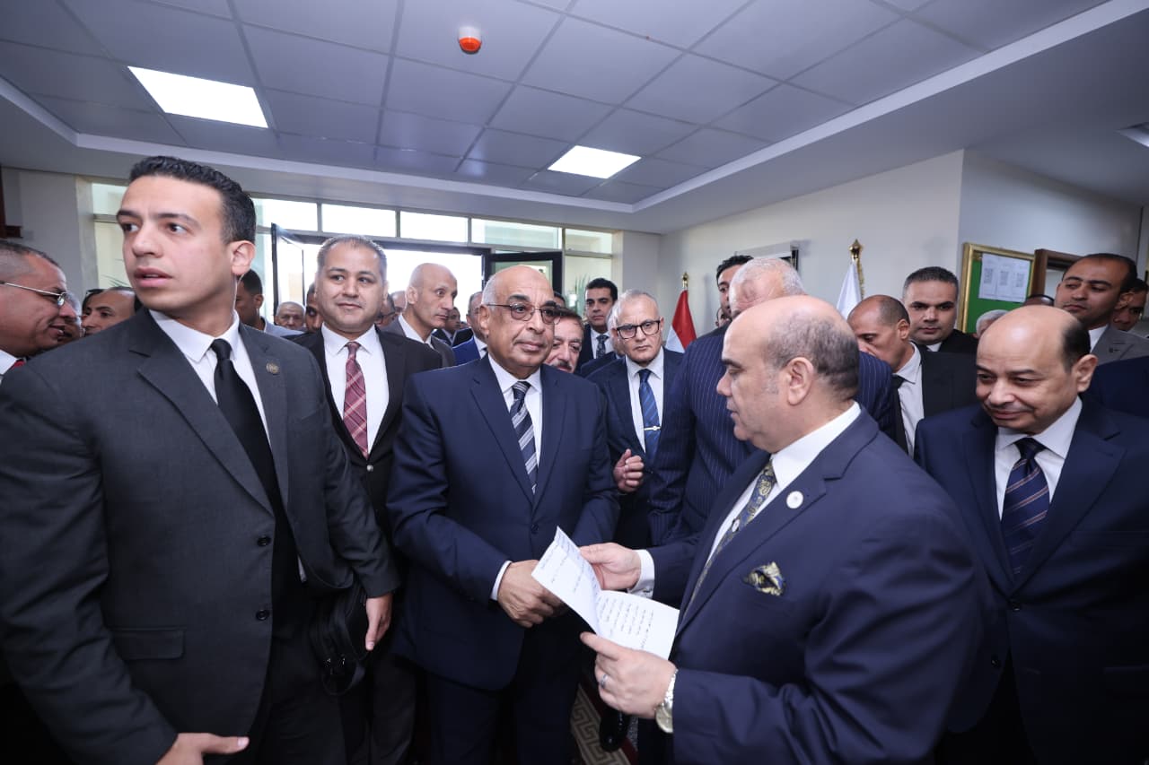 وزير العدل يفتتح مقر هيئتي قضايا الدولة والنيابة الإدارية