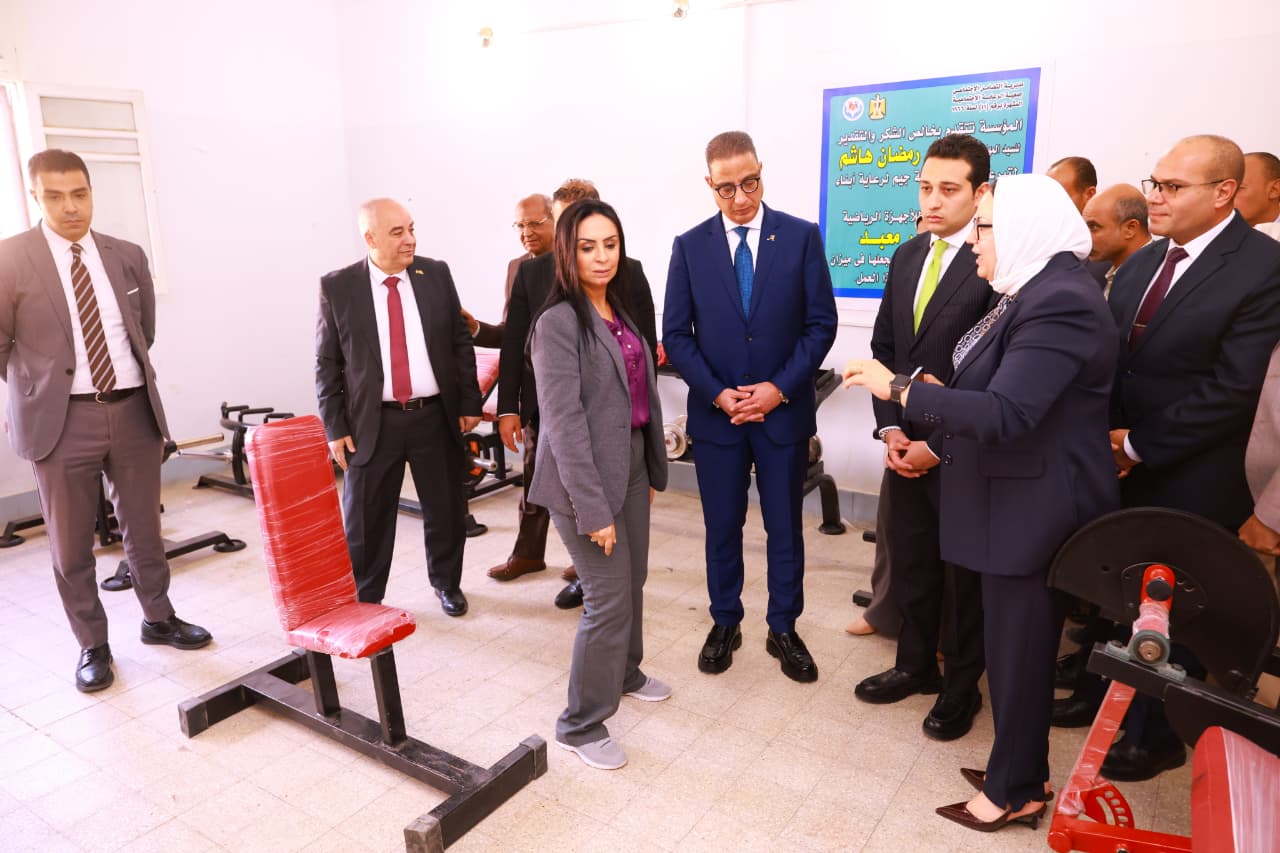 الدكتورة مايا مرسى خلال الزيارة 