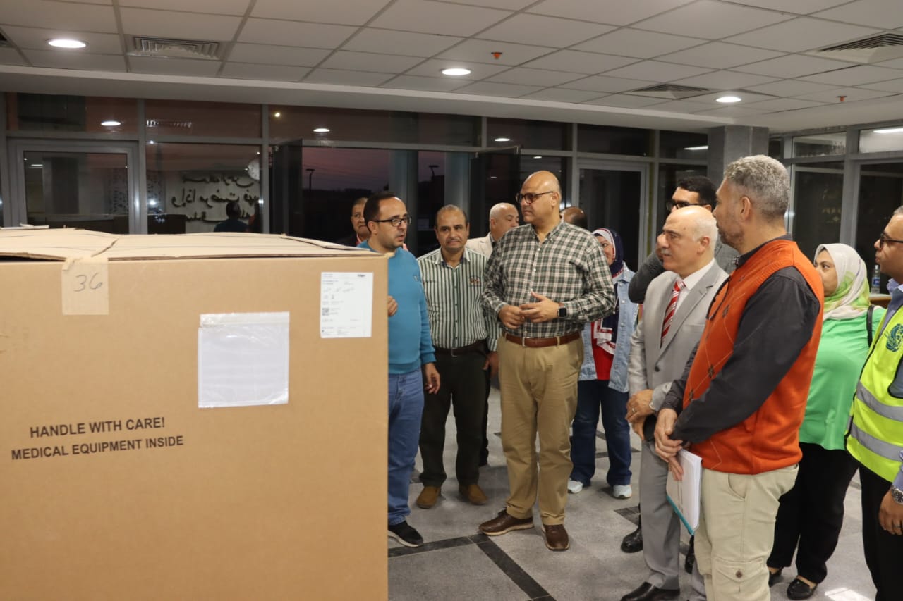 محافظ القليوبية يتابع توريد الأجهزة الطبية