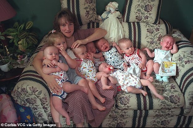 بوبي مع أطفالها