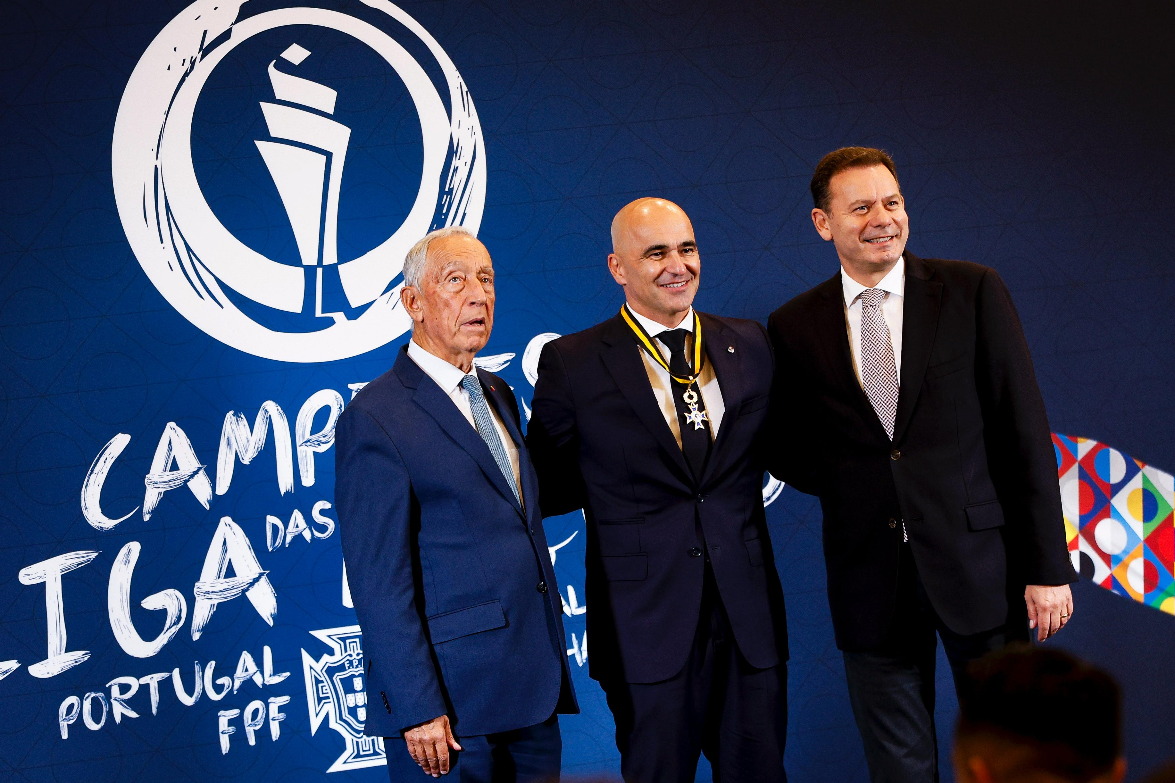 تكريم رئيس البرتغال للمدرب مارتينيز