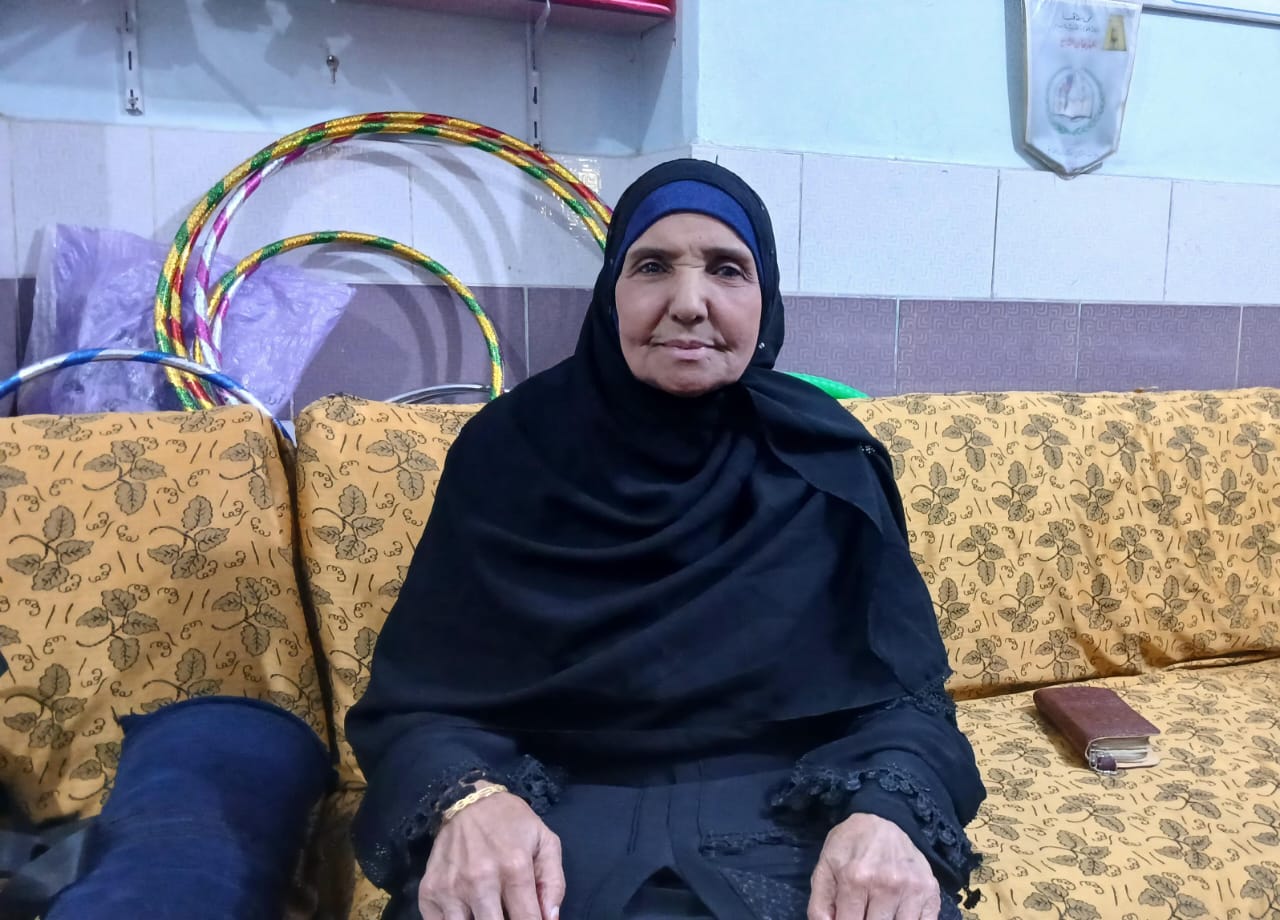 فاطمة قنائية تحفظ القرآن كاملًا في عمر 80 عاما فاطمة قنائية تحفظ القرآن كاملًا في عمر 80 عاما