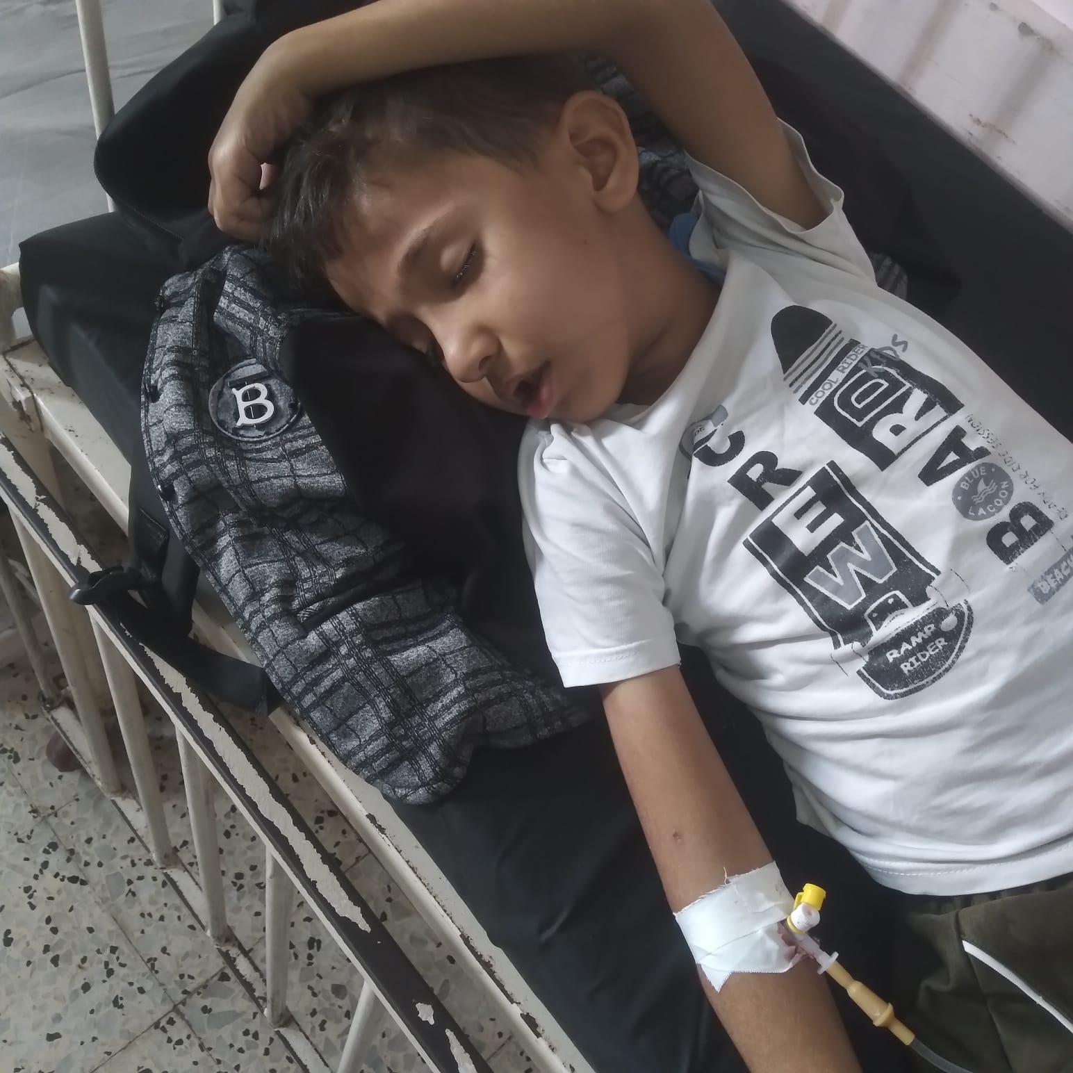 يامن أبو هلال في المستشفى