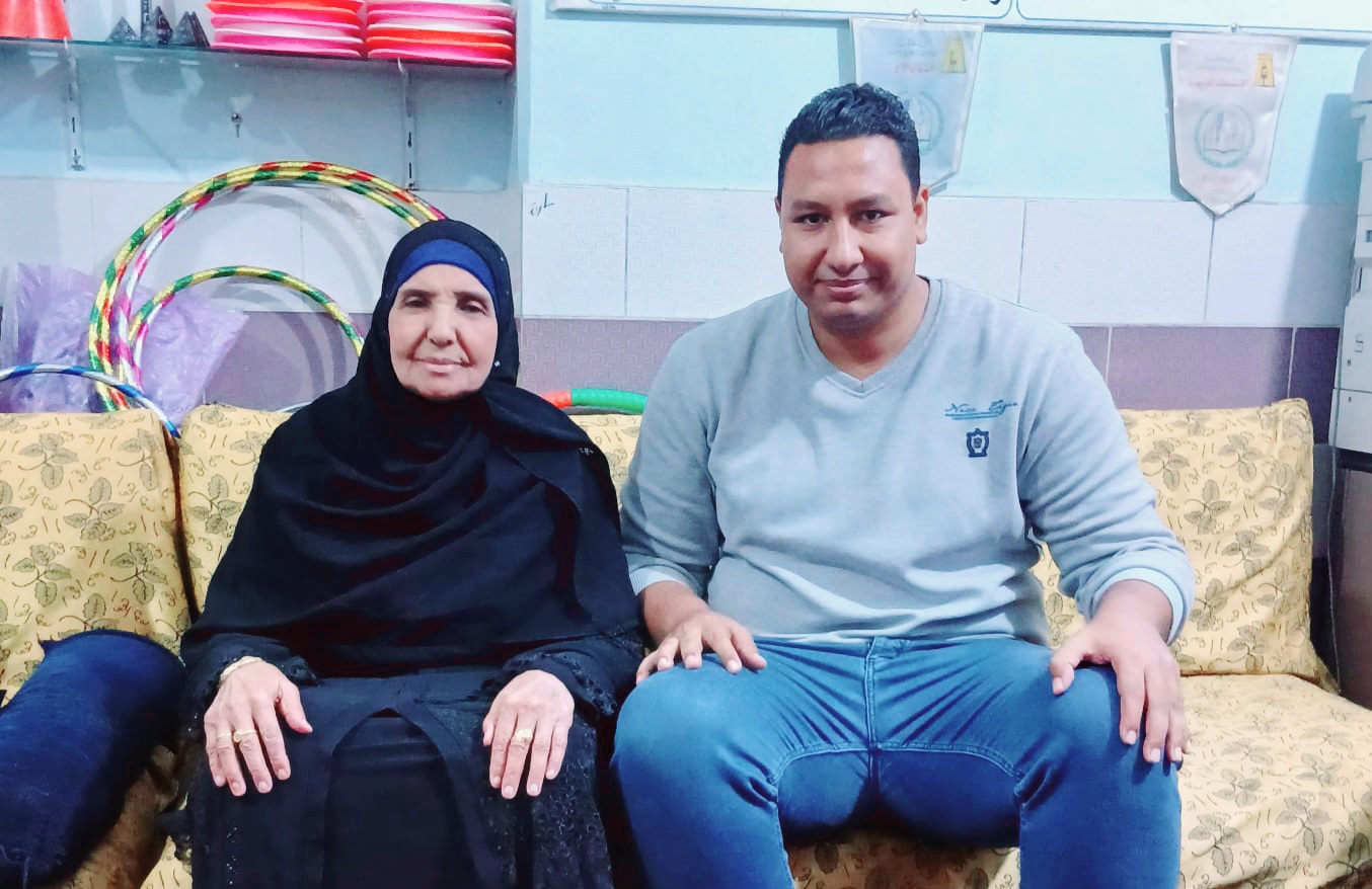 مراسل اليوم السابع مع الحاجة فاطمة مراسل اليوم السابع مع الحاجة فاطمة