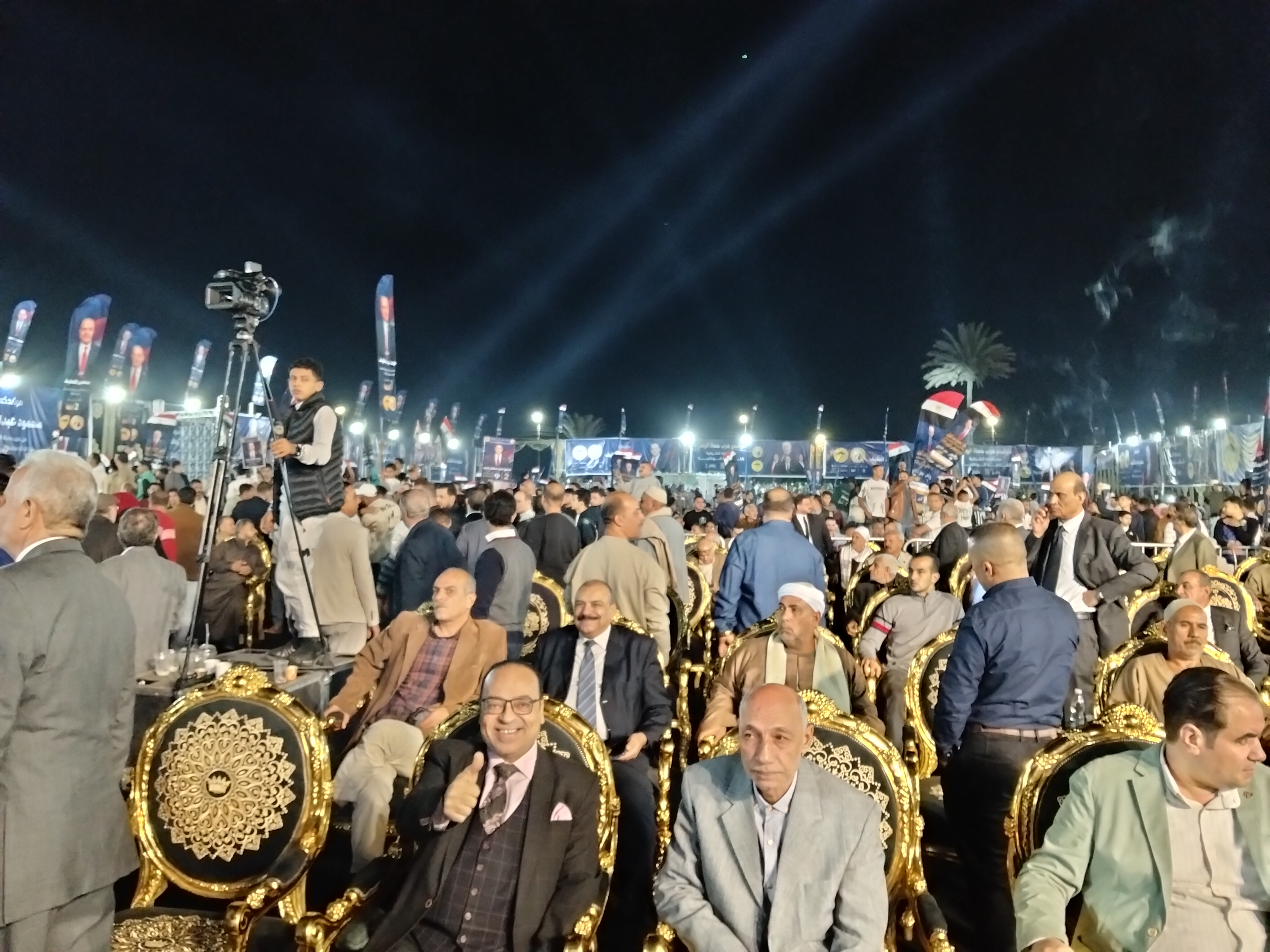 جانب من الحضور 