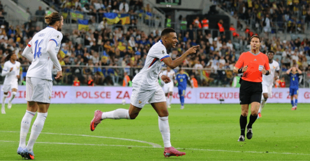 كيليان مبابي أصغر لاعب يصل إلى 400 هدف