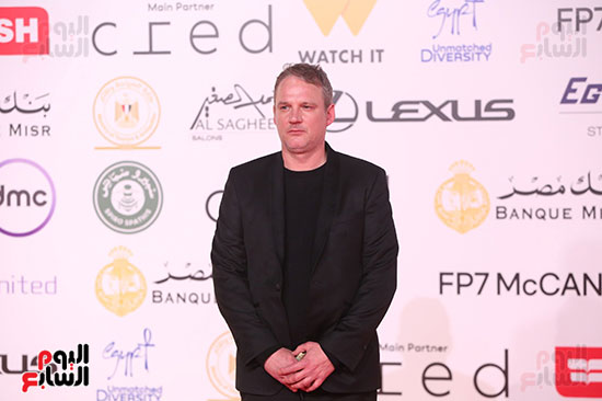 عرض الفيلم الإماراتي على ريد كاربت مهرجان القاهرة  السينمائي