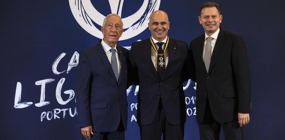 تكريم مارتينيز