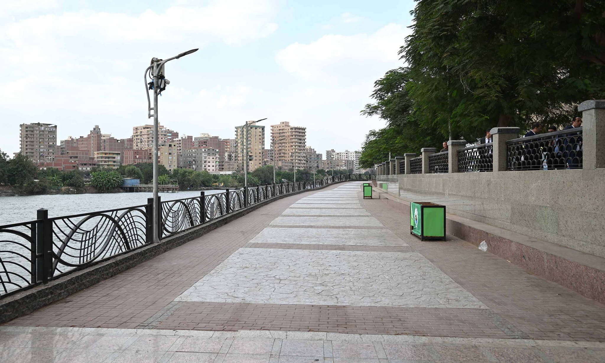 امتداد الممشى على النيل