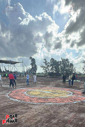 تحول المعلب للوحة فنية عقب تخطيطة بنشارة الخشب والجير