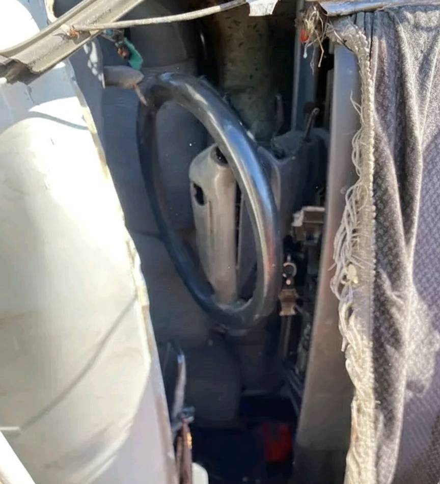 أول صور لموقع إنقلاب ميكروباص بإسنا ووفاة مواطن وإصابة 13 آخرين