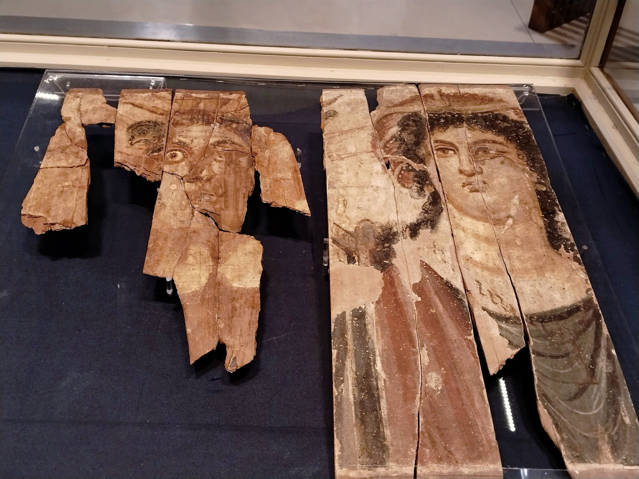 مقتنيات بالمعرض