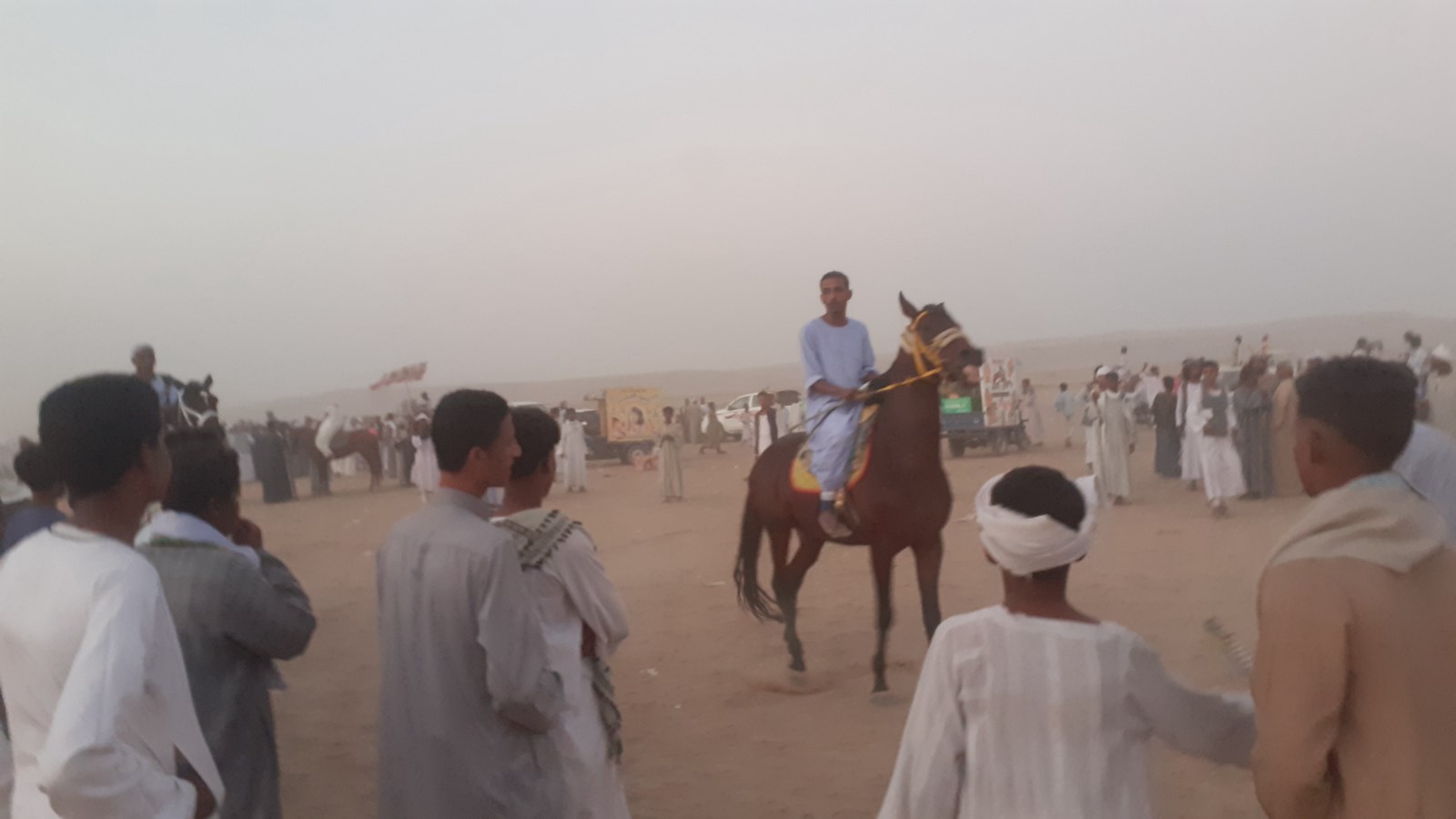 الفارس يتحدث لجمهوره