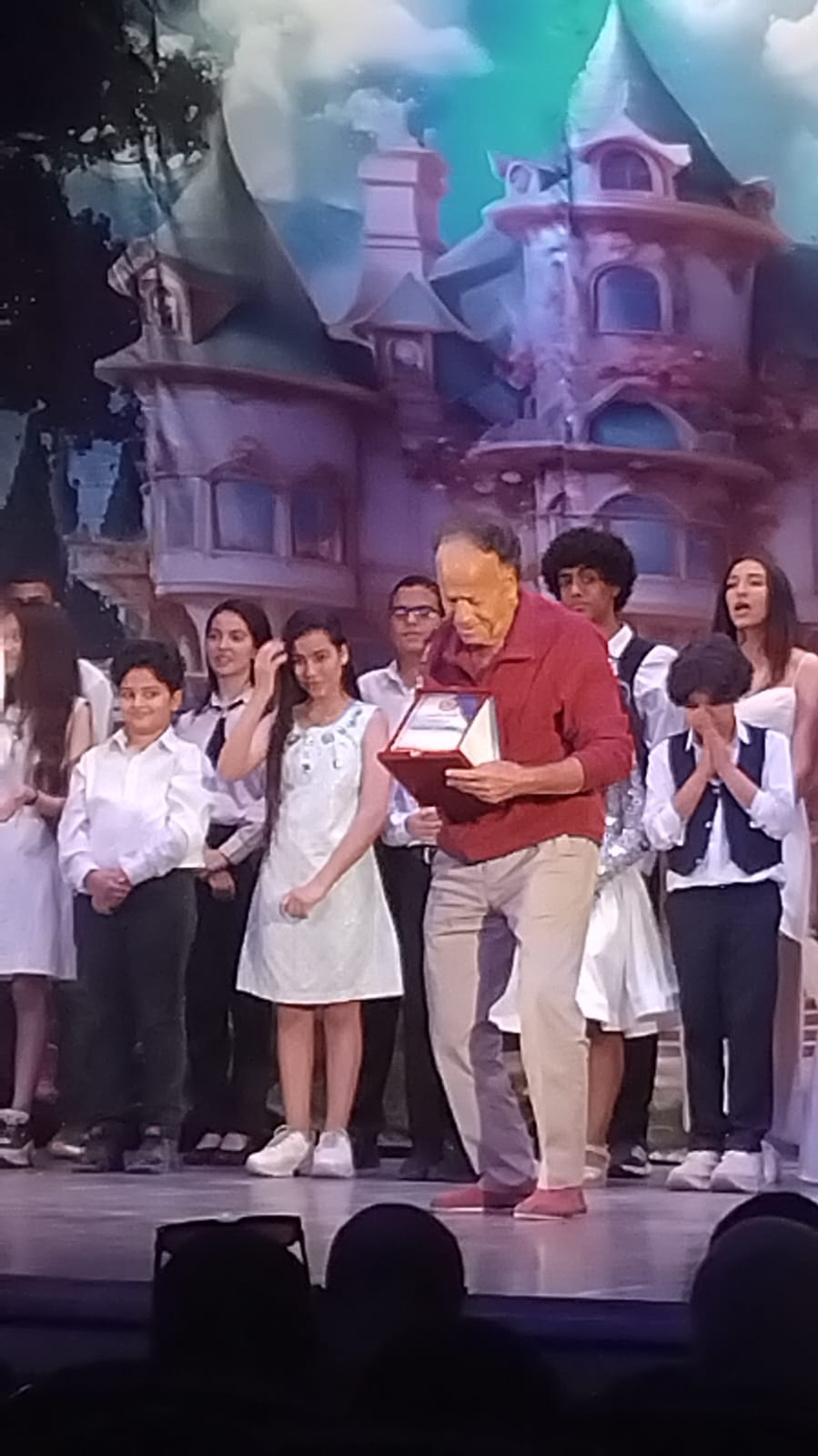 الفنان طلعت عطية في حفل تخرج مواهب مصر  (2)