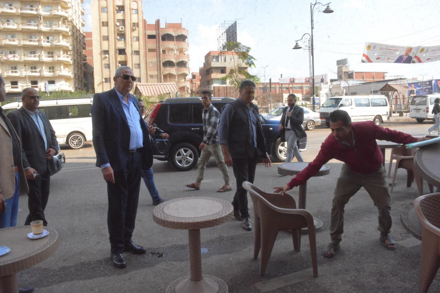 المحافظ يقود الحملة المحافظ يقود الحملة