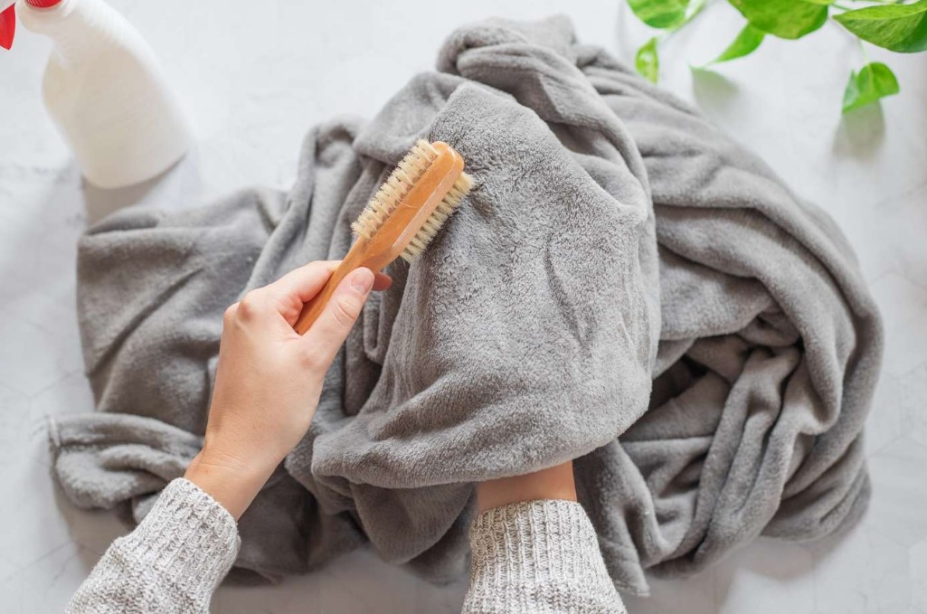 طرق تنظيف البطانية طرق تنظيف البطانية