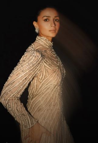 نجمة بوليوود عاليا بهات