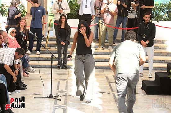 انهيار ابنة سامح عبد العزيز