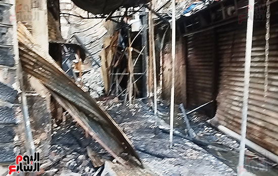 النيران-التهمت-المحلات-في-حريق-المنشية-بالإسكندرية
