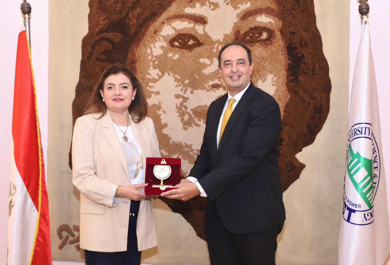 الدكتور عمرو عثمان  خلال مؤتمر اختر حياتك