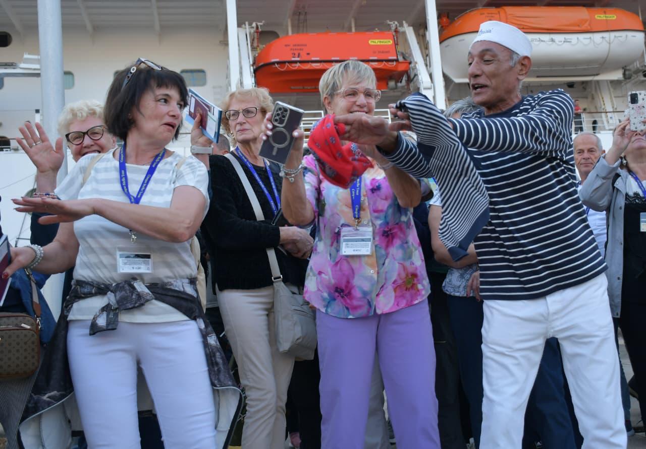 تفاعل السائحات