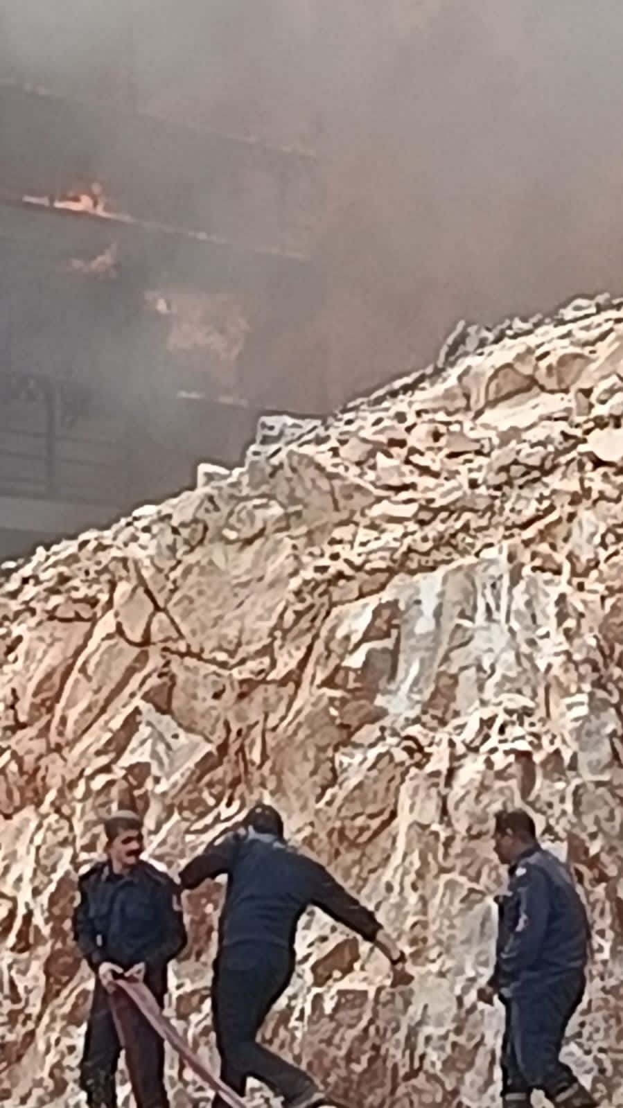 حريق فندق نيلى عائم (10)