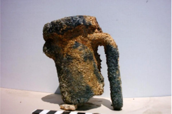 اناء تم اكتشافة بخليج المعمورة اناء تم اكتشافة بخليج المعمورة