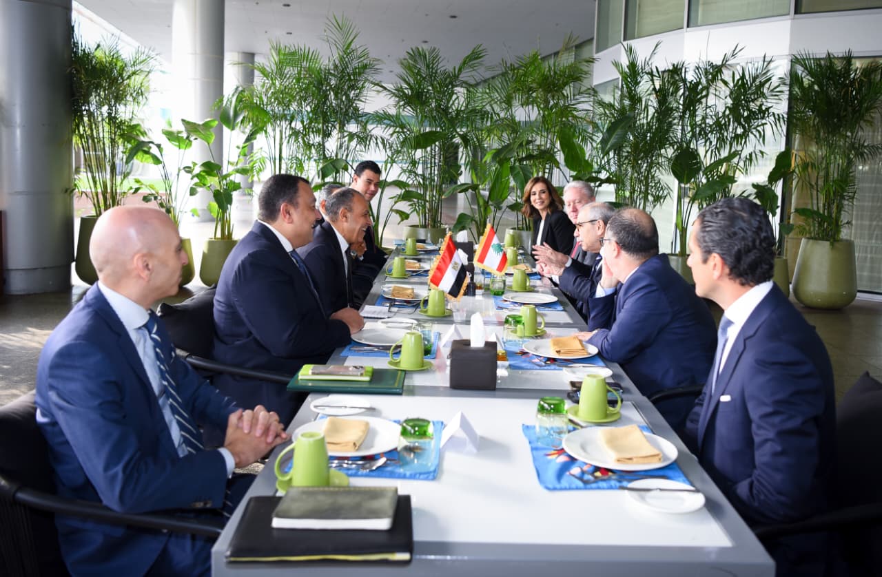 لقاء وزير الخارجية ورئيس وزراء لبنان