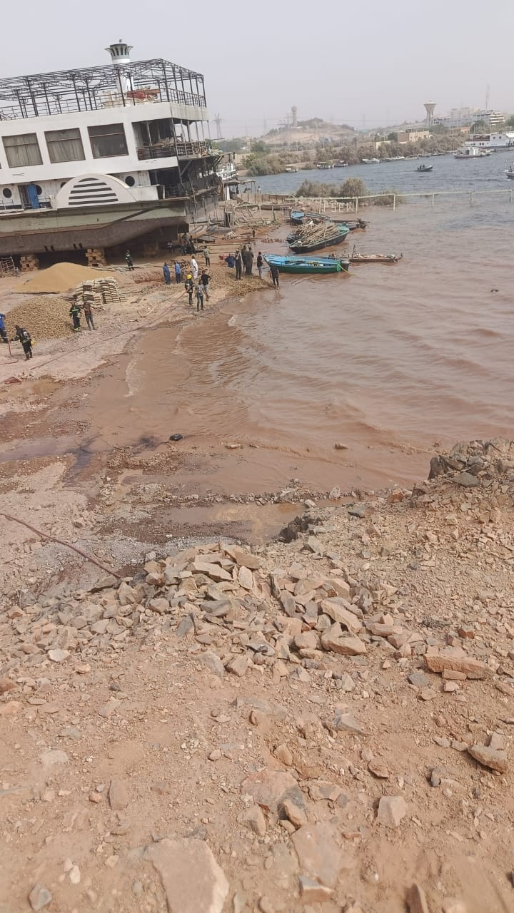 حريق فندق نيلى عائم (6)