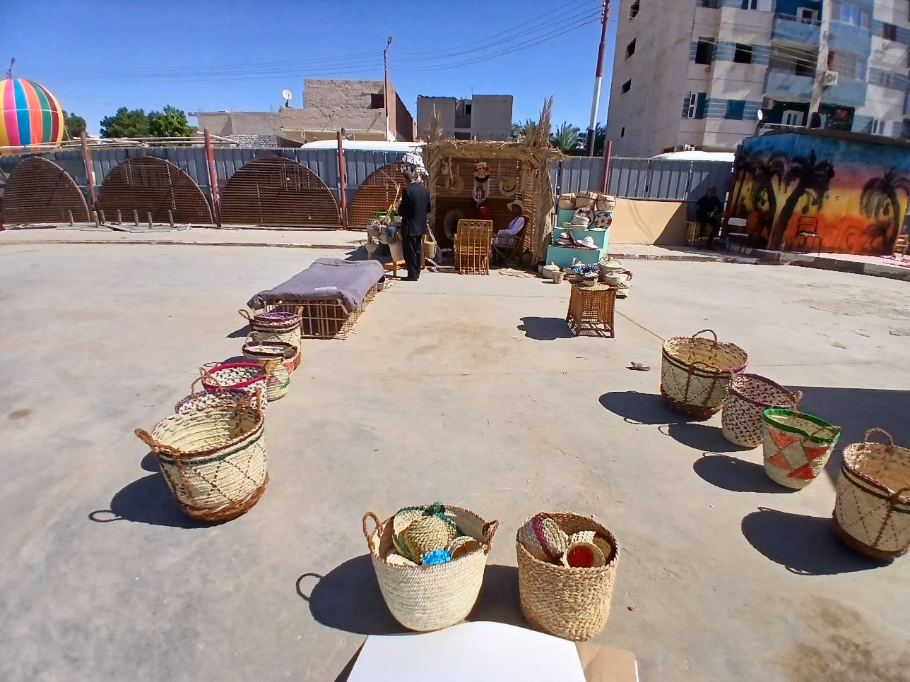 كميات كبيرة من منتجات ذوى الهمم بالوادى الجديد