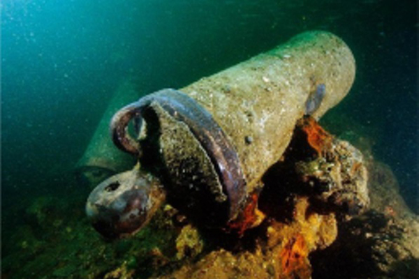 اناء فى خليج ابو قير اناء فى خليج ابو قير