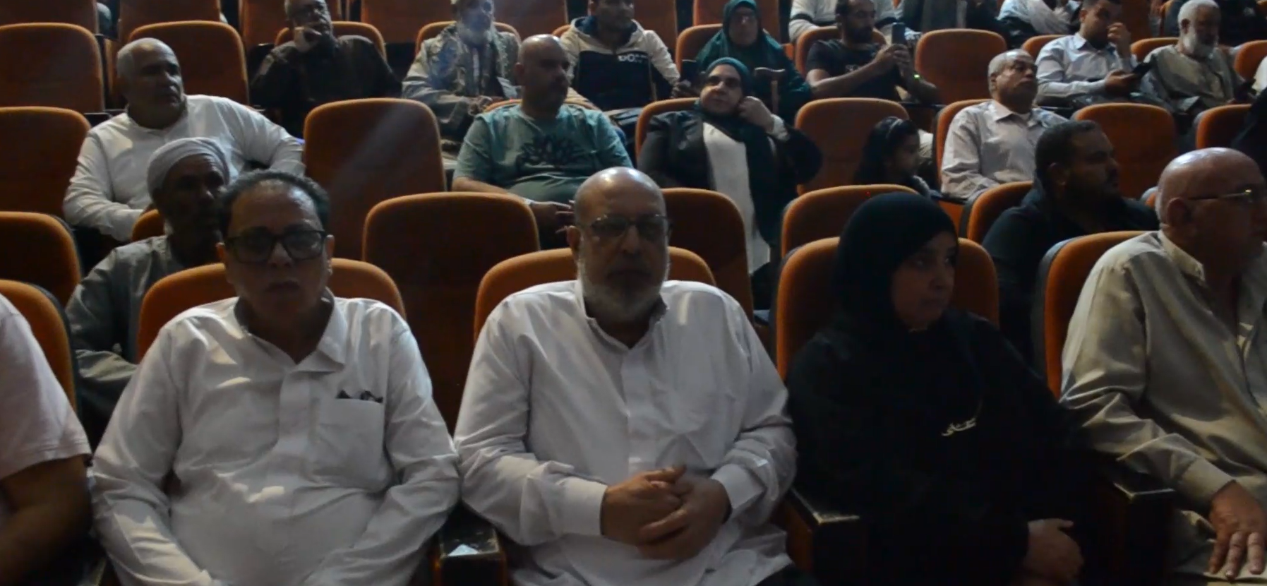 جانب من الحضور خلال اجراء قرعة الحج 