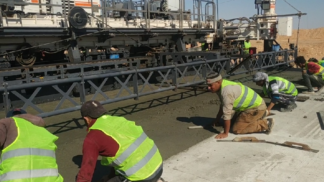 رصف طريق سيوة الخرساني