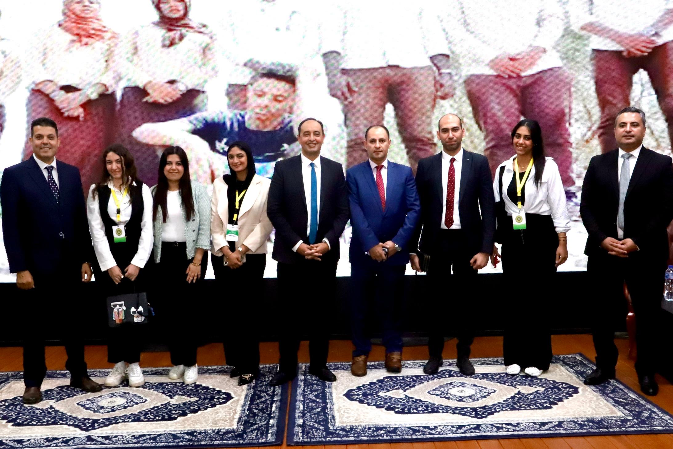 الدكتور عمرو عثمان مدير صندوق مكافحة الإدمان والكاتب الصحفى مدحت وهبه والقيادات والمتطوعين بصندوق مكافحة الإدما