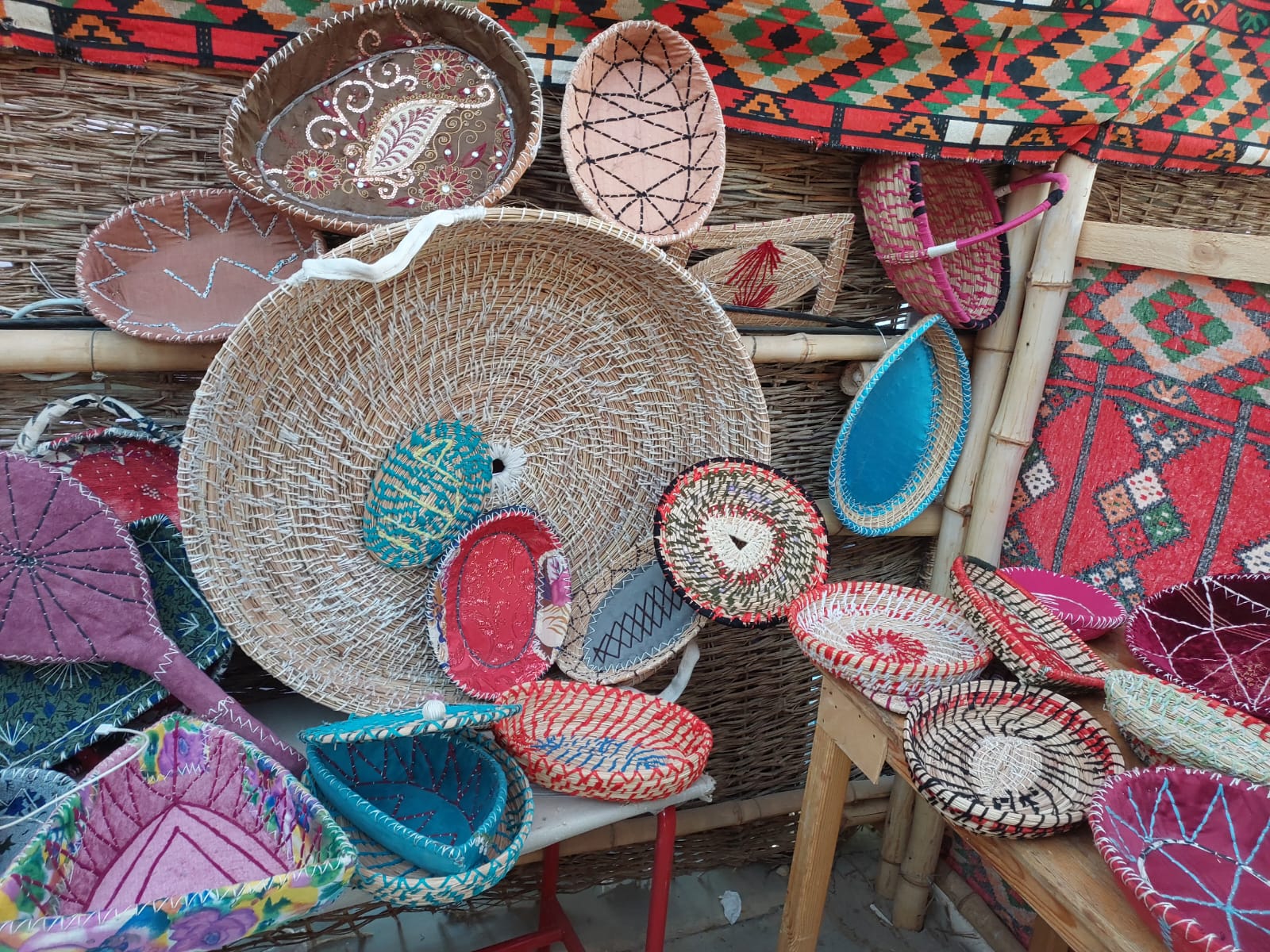 جانب من مقتنيات العرجون 