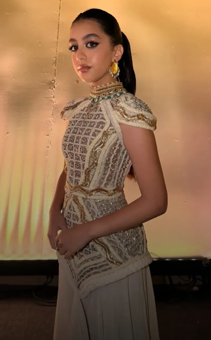 ياسمين العبد بإطلالة فرعونية في حفل افتتاح المتحف المصري الكبير