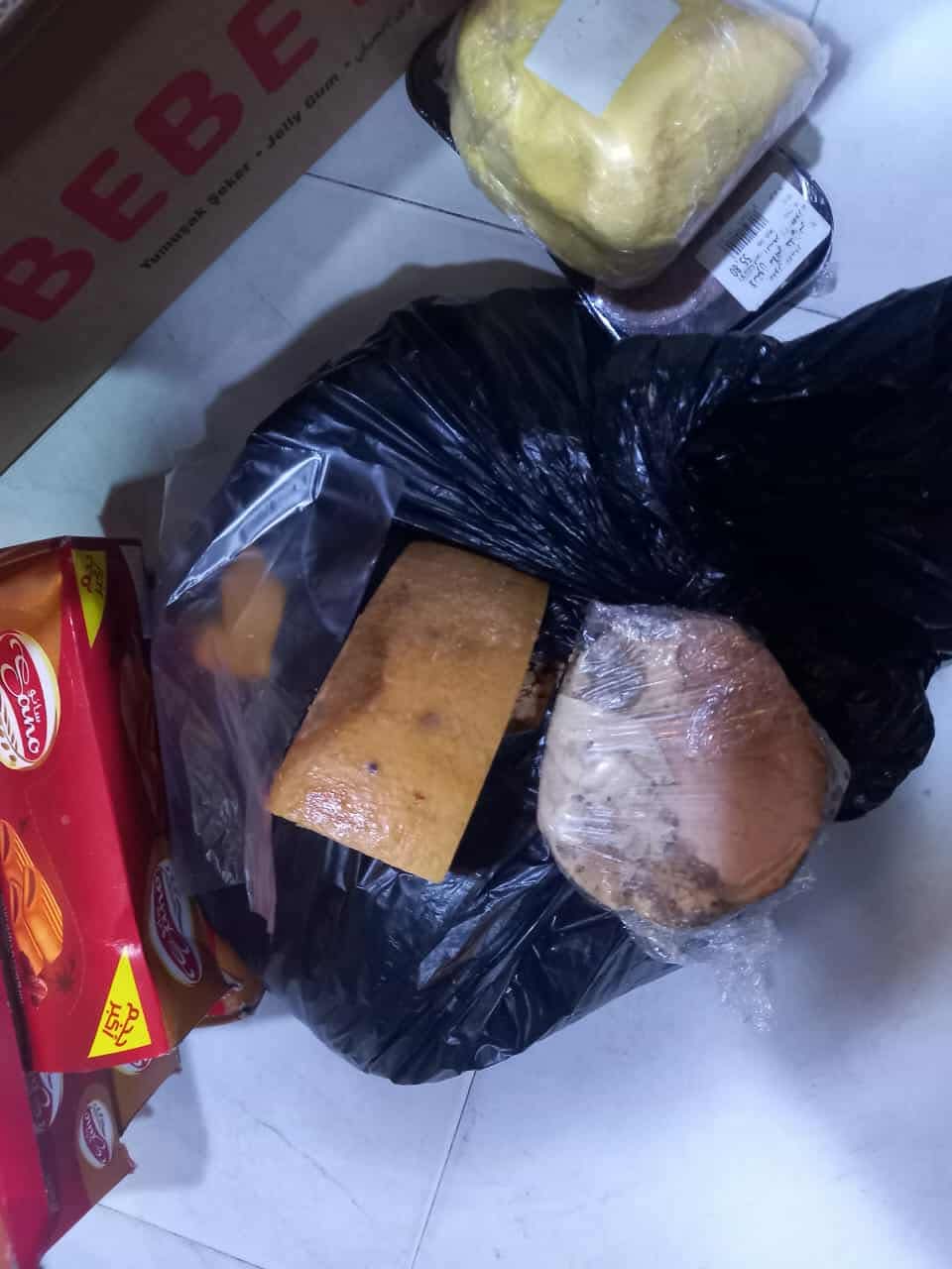 جبن منتهية الصلاحية جبن منتهية الصلاحية