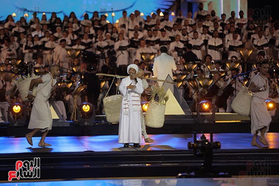 جانب من عروض الاحتفالية 